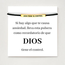 Load image into Gallery viewer, PULSERA PROTECTORA - DIOS TIENE EL CONTROL
